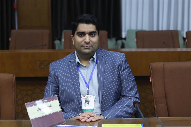 تمجید جام وفاق توسط رئیس هیات بولینگ و بیلیارد استان اصفهان